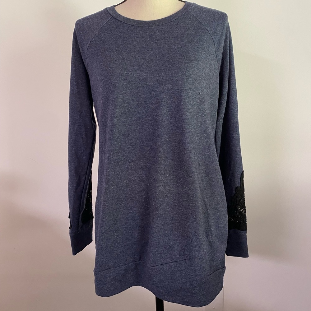 MOTHERHOOD CREWNECK